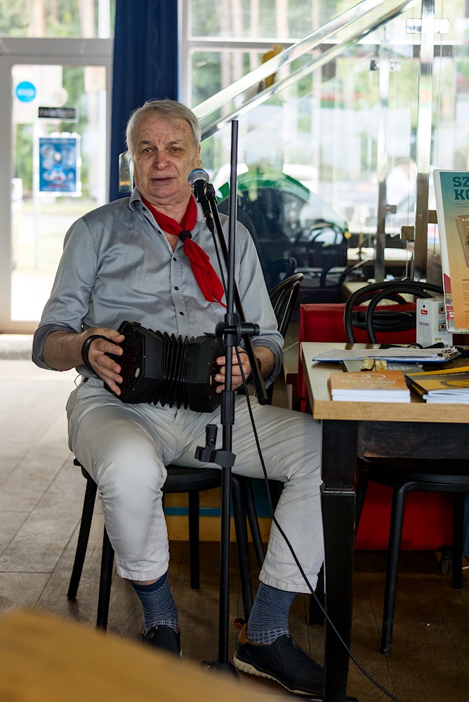 foto Sekrety szantowego zaśpiewu &mdash; spotkanie z Markiem Szurawskim i Filipem Dąbrowskim